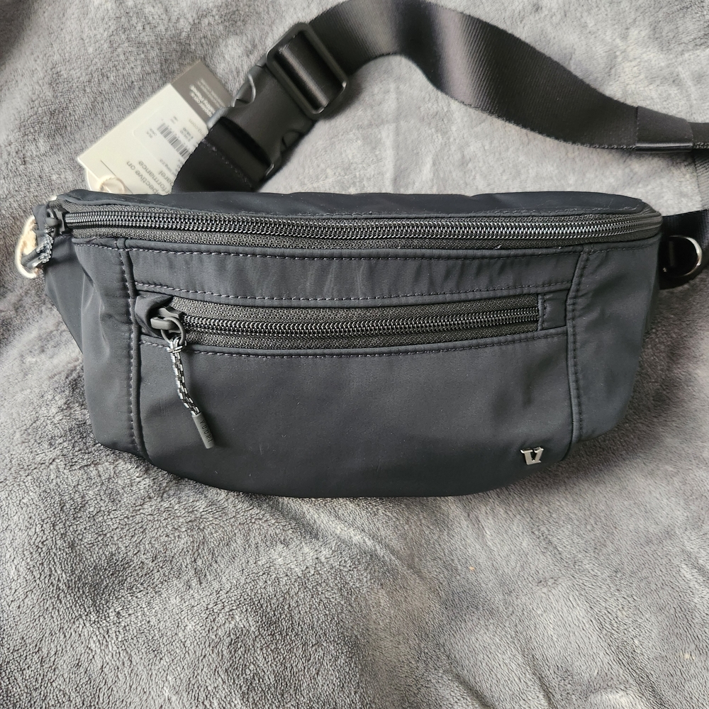 Vuori Sling 2.0 Black Belt Bag, Fanny Pack - Picture 3 of 7